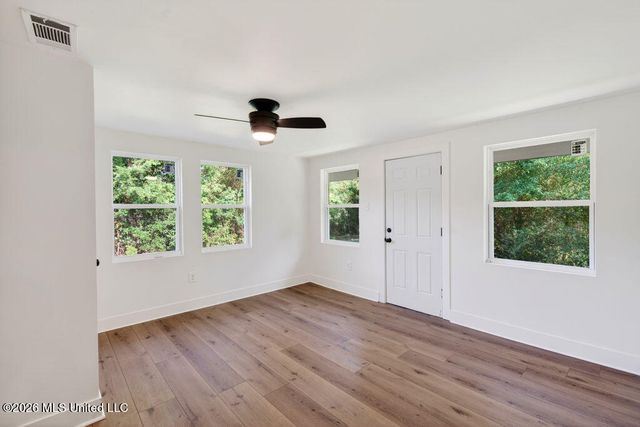901 De La Pointe Drive, Gautier, MS 39553