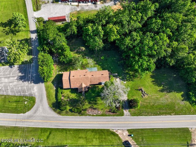 901 De La Pointe Drive, Gautier, MS 39553
