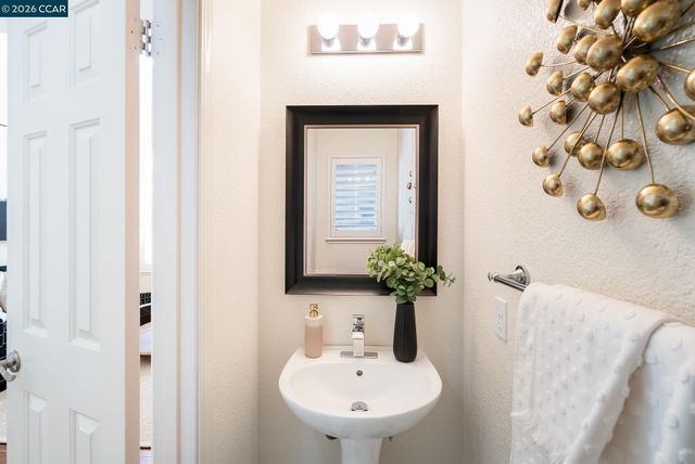 1008 Radiant Ln, San Ramon, CA 94583