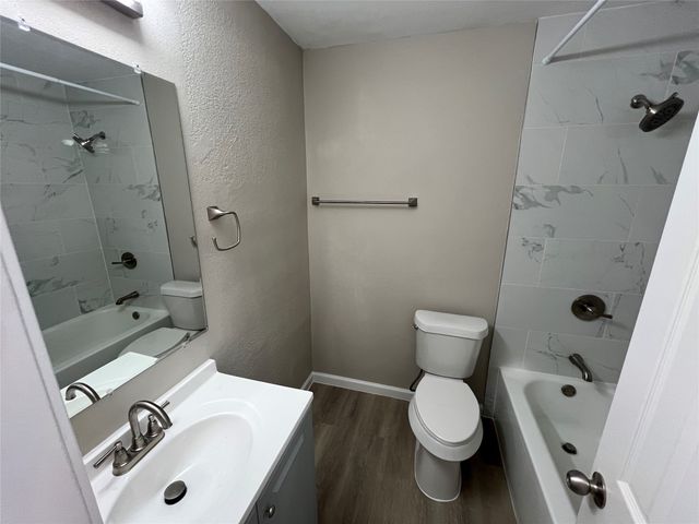 300 Ocean Drive, Richardson, TX 75081