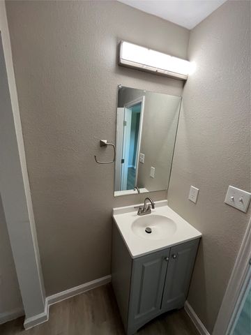 300 Ocean Drive, Richardson, TX 75081