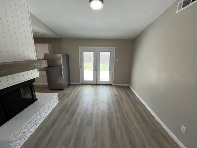 300 Ocean Drive, Richardson, TX 75081