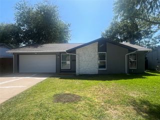 300 Ocean Drive, Richardson, TX 75081
