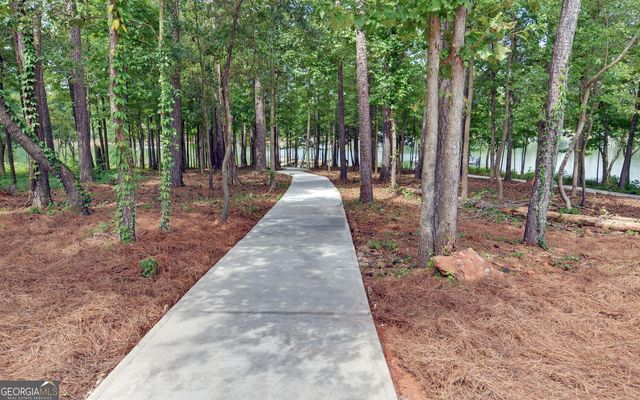 71 Woodlake Crt, Hartwell, GA 30643