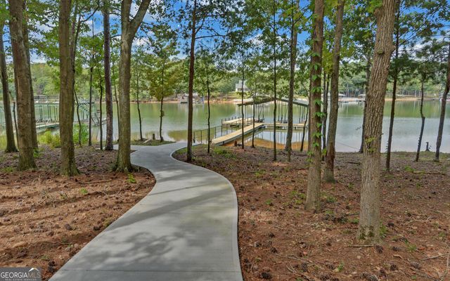 71 Woodlake Crt, Hartwell, GA 30643