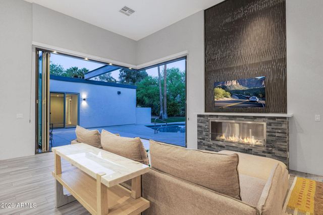 11813 N Blackheath Road, Scottsdale, AZ 85254