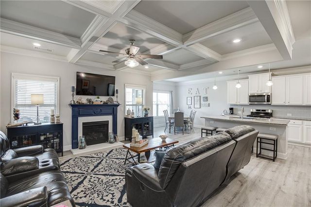 6937 Lancaster Crossing, Flowery Branch, GA 30542