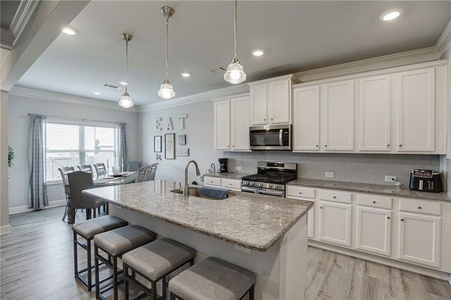 6937 Lancaster Crossing, Flowery Branch, GA 30542