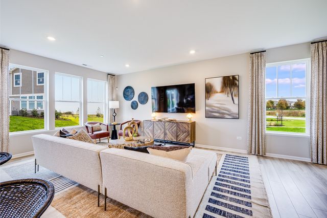 1241 Glenmont Street, Algonquin, IL 60102