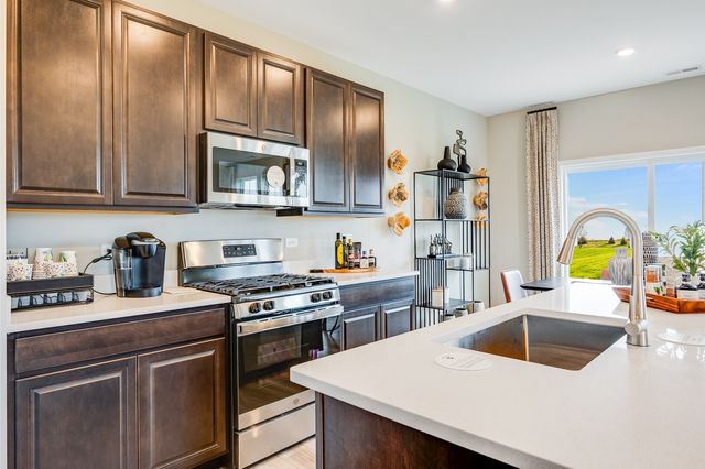 1241 Glenmont Street, Algonquin, IL 60102