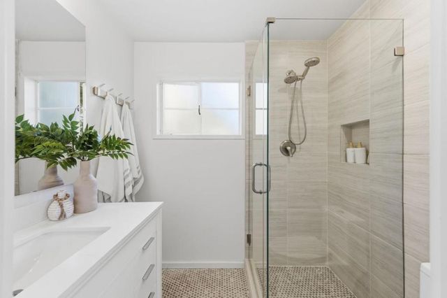 2518 South Court, Palo Alto, CA 94301