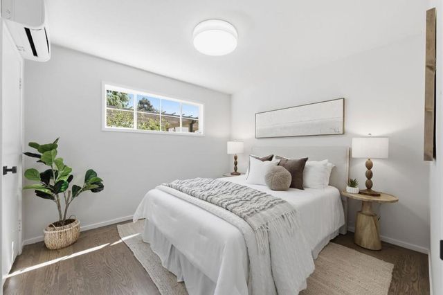 2518 South Court, Palo Alto, CA 94301