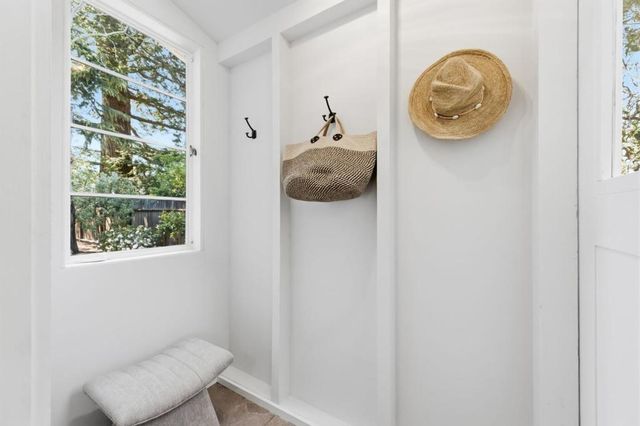 2518 South Court, Palo Alto, CA 94301