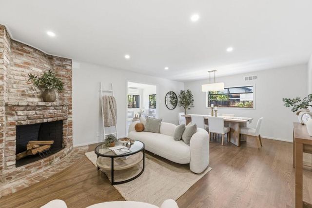 2518 South Court, Palo Alto, CA 94301