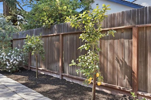 2518 South Court, Palo Alto, CA 94301