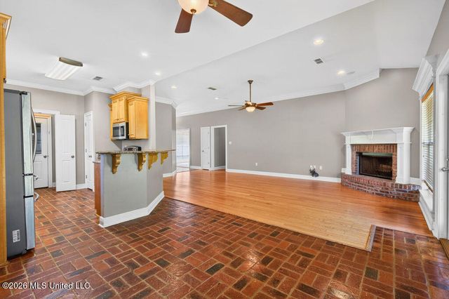 15525 Old Oak Court, Gulfport, MS 39503