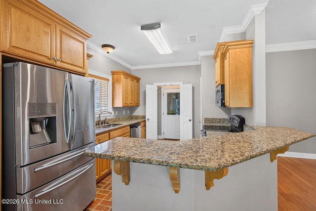 15525 Old Oak Court, Gulfport, MS 39503