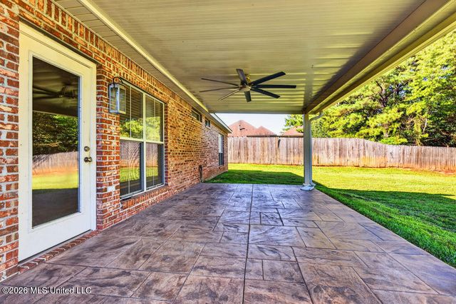 15525 Old Oak Court, Gulfport, MS 39503