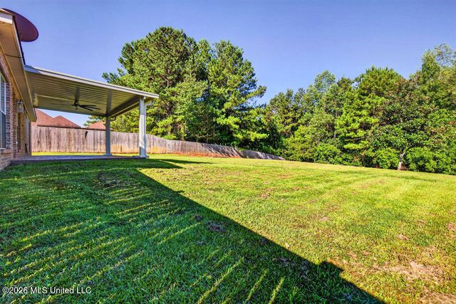 15525 Old Oak Court, Gulfport, MS 39503