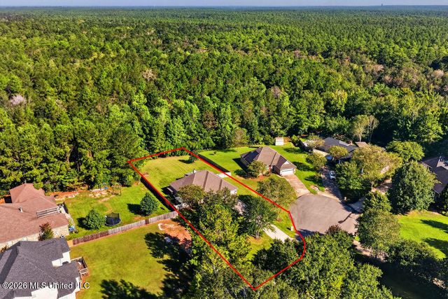 15525 Old Oak Court, Gulfport, MS 39503