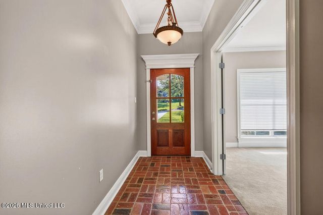 15525 Old Oak Court, Gulfport, MS 39503