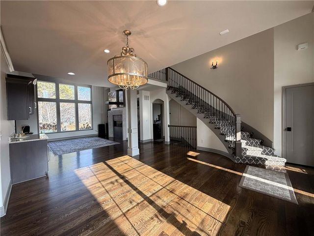 6104 NW 103rd Street, Kansas City, MO 64154