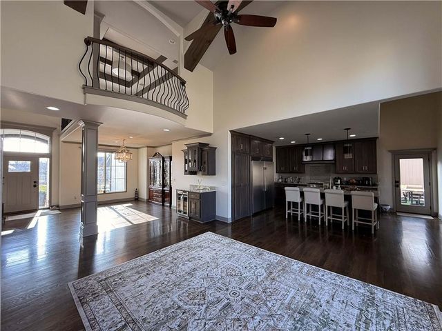 6104 NW 103rd Street, Kansas City, MO 64154