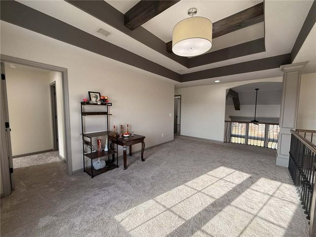 6104 NW 103rd Street, Kansas City, MO 64154