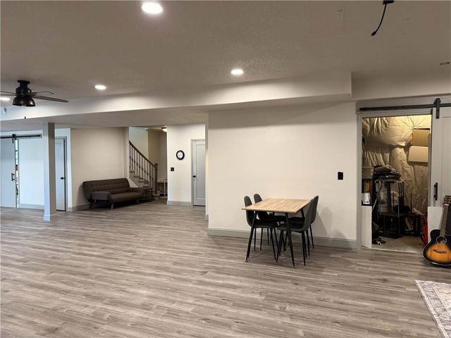 6104 NW 103rd Street, Kansas City, MO 64154