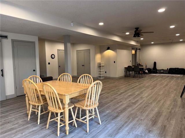 6104 NW 103rd Street, Kansas City, MO 64154