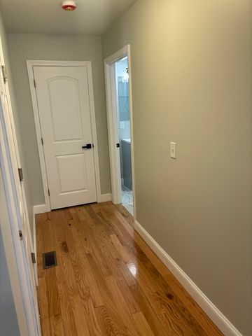 106 Almira, Springfield, MA 01119