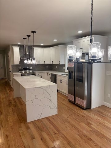 106 Almira, Springfield, MA 01119