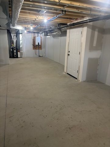 106 Almira, Springfield, MA 01119