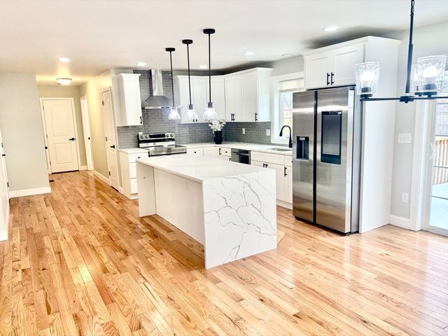 106 Almira, Springfield, MA 01119