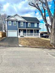 106 Almira, Springfield, MA 01119