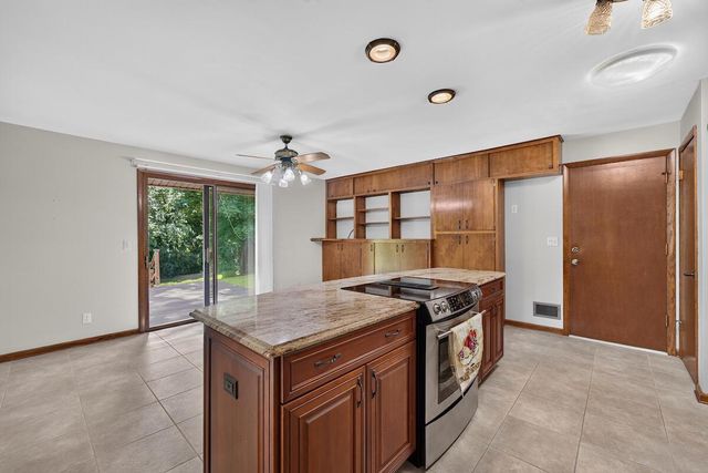3217 Southwood DRIVE, Racine, WI 53406
