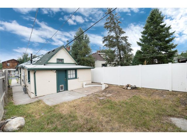 2568 Eaton St, Edgewater, CO 80214