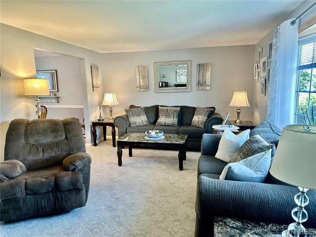 573 Columbia Avenue, Lancaster, NY 14043