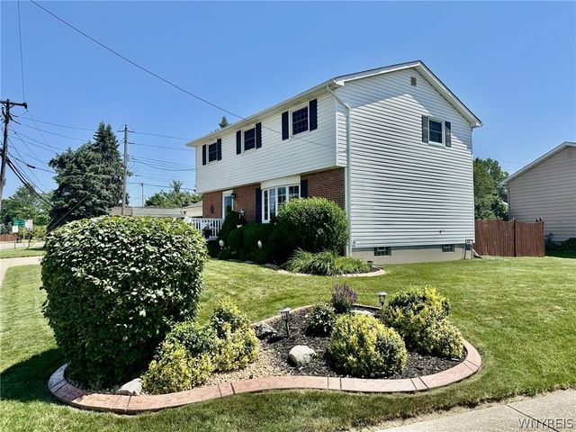 573 Columbia Avenue, Lancaster, NY 14043