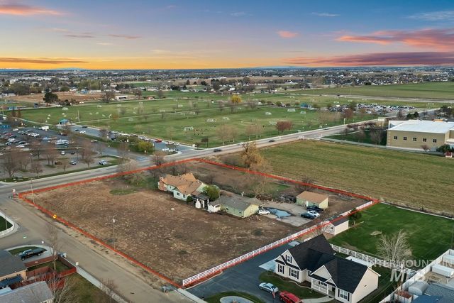 3514 S Indiana Ave, Caldwell, ID 83605