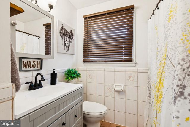 146 COUNTRY CLUB RD, Pine Hill, NJ 08021