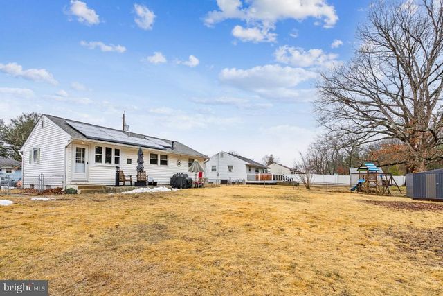 146 COUNTRY CLUB RD, Pine Hill, NJ 08021