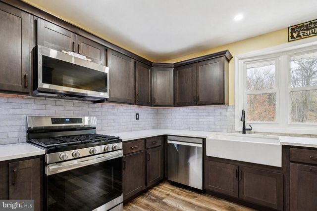 146 COUNTRY CLUB RD, Pine Hill, NJ 08021