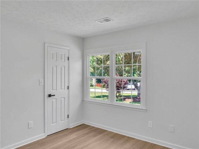 6735 River Glen Drive, Riverdale, GA 30296