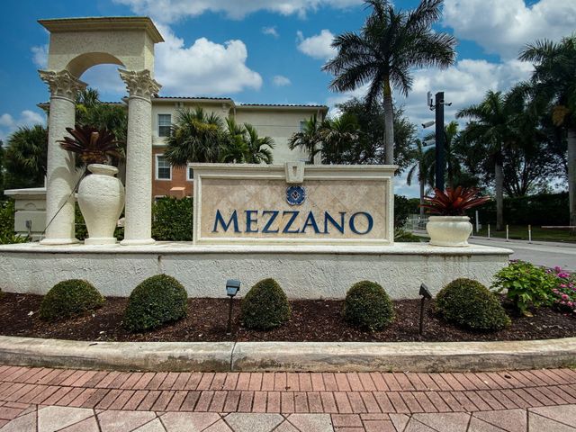9873 Baywinds Drive 5302, West Palm Beach, FL 33411