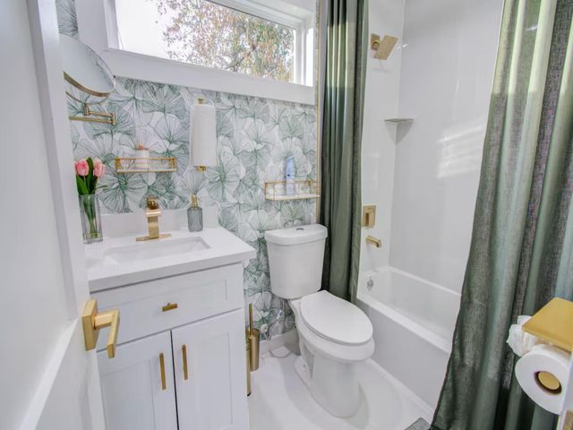 1415 E 31st Street Street, Houston, TX 77022