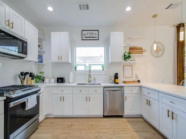 1415 E 31st Street Street, Houston, TX 77022