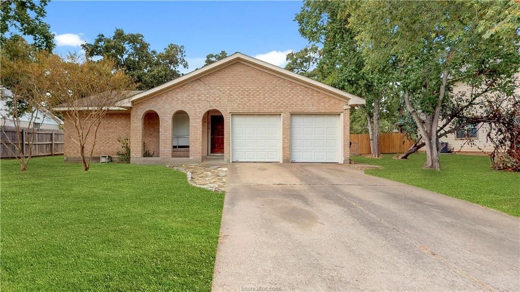 1210 Neal Pickett Drive, College Station, TX 77840