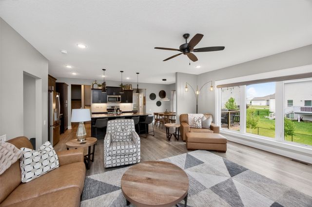 855 Sandstone Point, Waukee, IA 50263