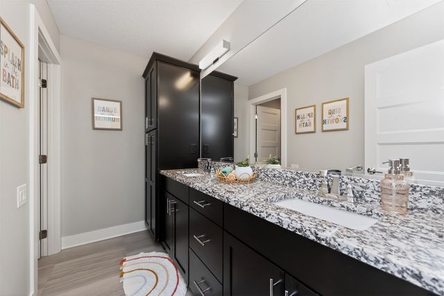 855 Sandstone Point, Waukee, IA 50263